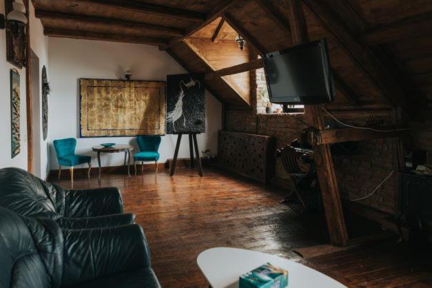 Gallery Loft بياترا نام المظهر الخارجي الصورة