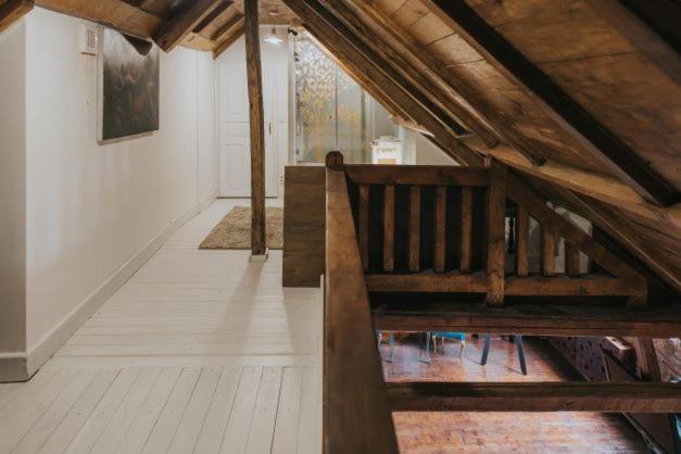 Gallery Loft بياترا نام المظهر الخارجي الصورة